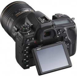 Nikon D780 + AF-S Nikkor 24-120mm F4G ED VR